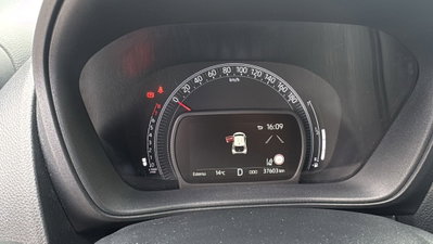 Toyota Aygo X 1.0 VVT-i 72 CV 5 porte Limited Air (13)