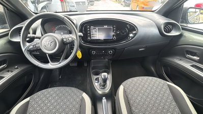 Toyota Aygo X 1.0 VVT-i 72 CV 5 porte Limited Air (7)