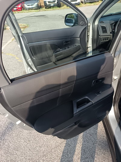 Mitsubishi ASX 1.6 2WD Instyle Navi (9)