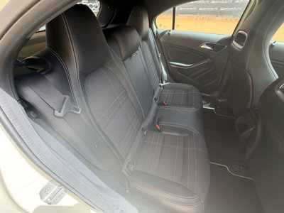 Mercedes-Benz Classe A 180 CDI Dark Night Edition (13)