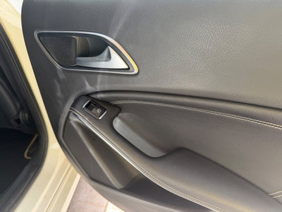 Mercedes-Benz Classe A 180 CDI Dark Night Edition (14)