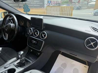 Mercedes-Benz Classe A 180 CDI Dark Night Edition (16)