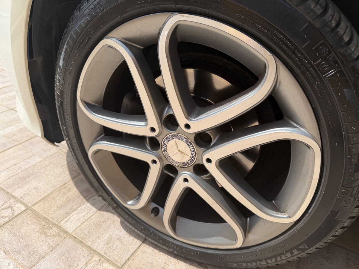 Mercedes-Benz Classe A 180 CDI Dark Night Edition (4)