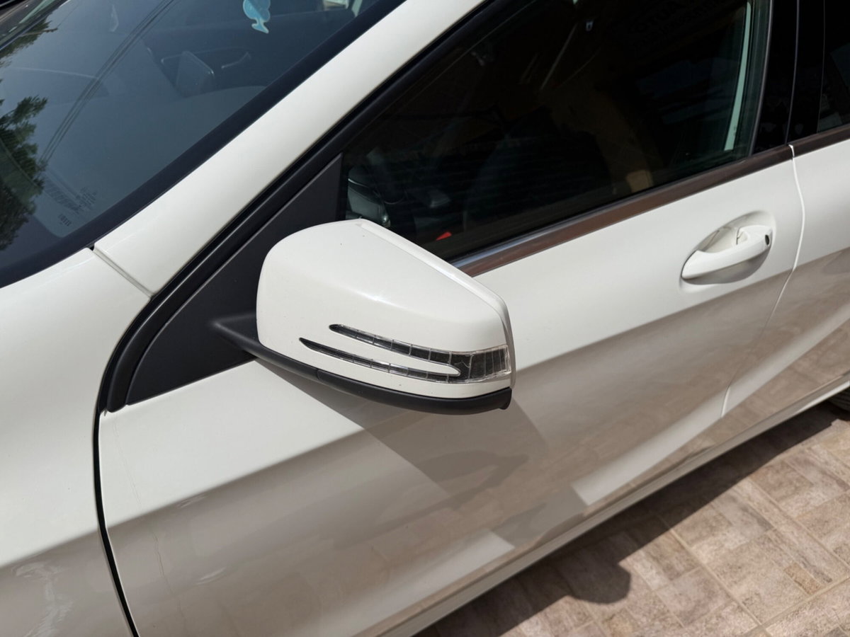 Mercedes-Benz Classe A 180 CDI Dark Night Edition (5)
