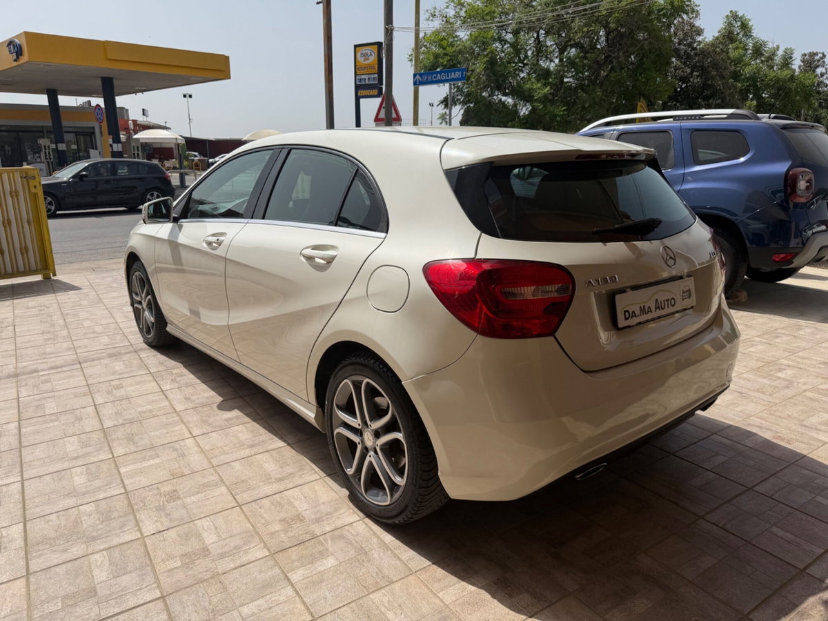 Mercedes-Benz Classe A 180 CDI Dark Night Edition (7)
