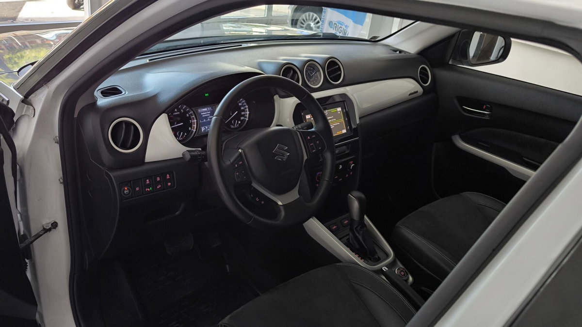 Suzuki Vitara 1.6 VVT 4WD AllGrip V-Top (15)