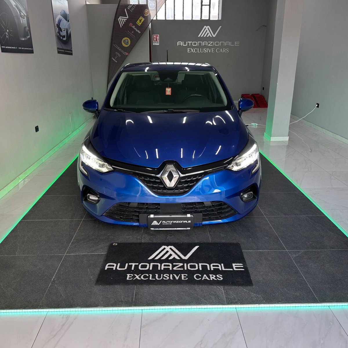 Renault Clio TCe 100 CV 5 porte Business (2)