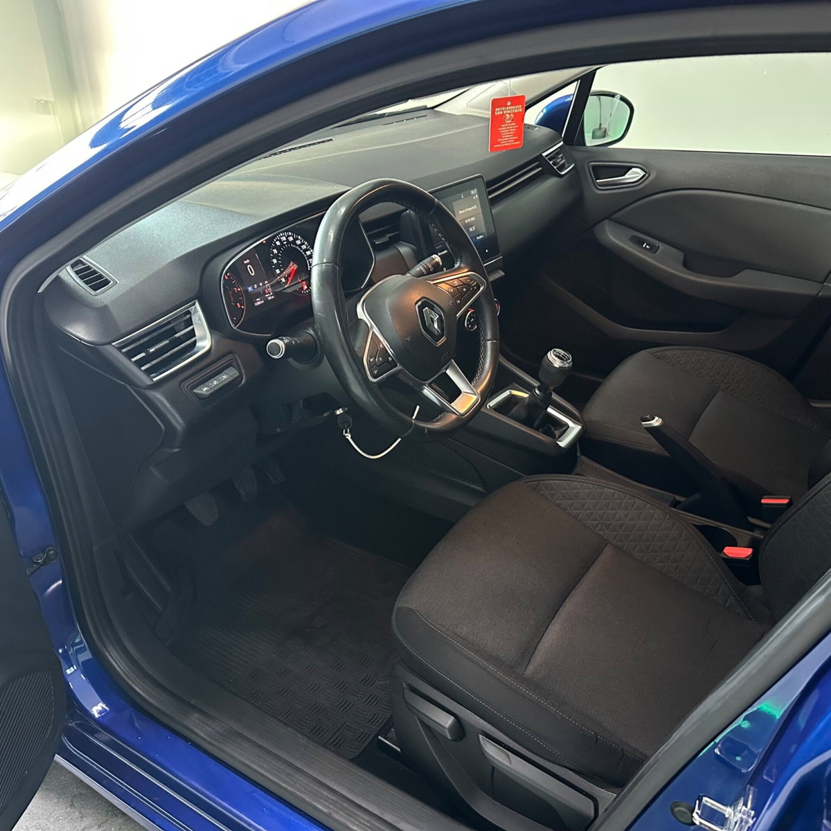 Renault Clio TCe 100 CV 5 porte Business (7)