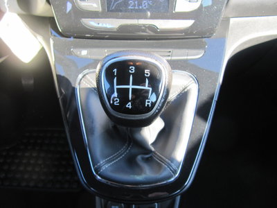 Lancia Ypsilon 1.2 69 CV 5 porte Mya (7)