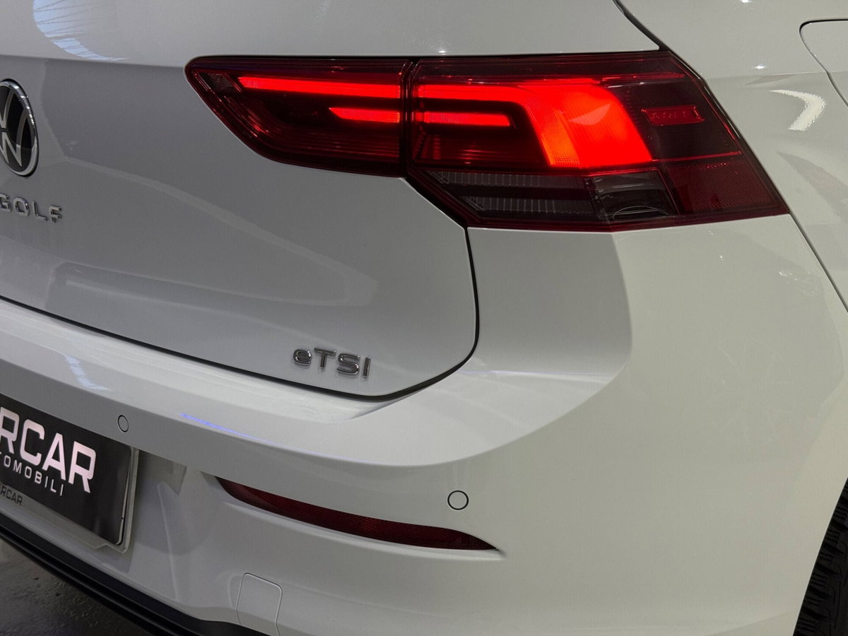 Volkswagen Golf 1.0 eTSI EVO DSG Life (9)