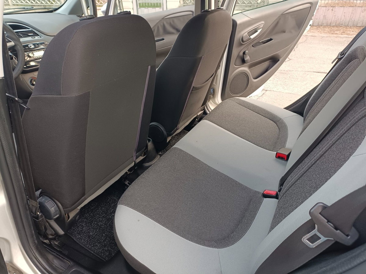 Fiat Grande Punto 1.4 5 porte Actual Natural Power (13)