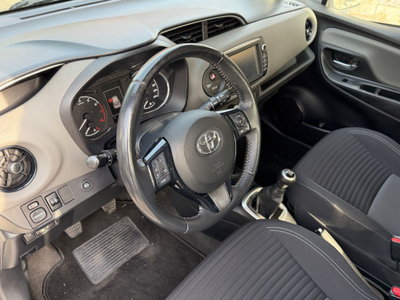 Toyota Yaris 1.0 5 porte Now GPL (11)