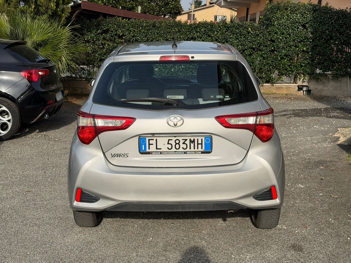 Toyota Yaris 1.0 5 porte Now GPL (6)