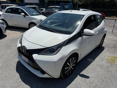 Toyota Aygo 1.0 VVT-i 69 CV 5 porte x-cool TSS MMT usata