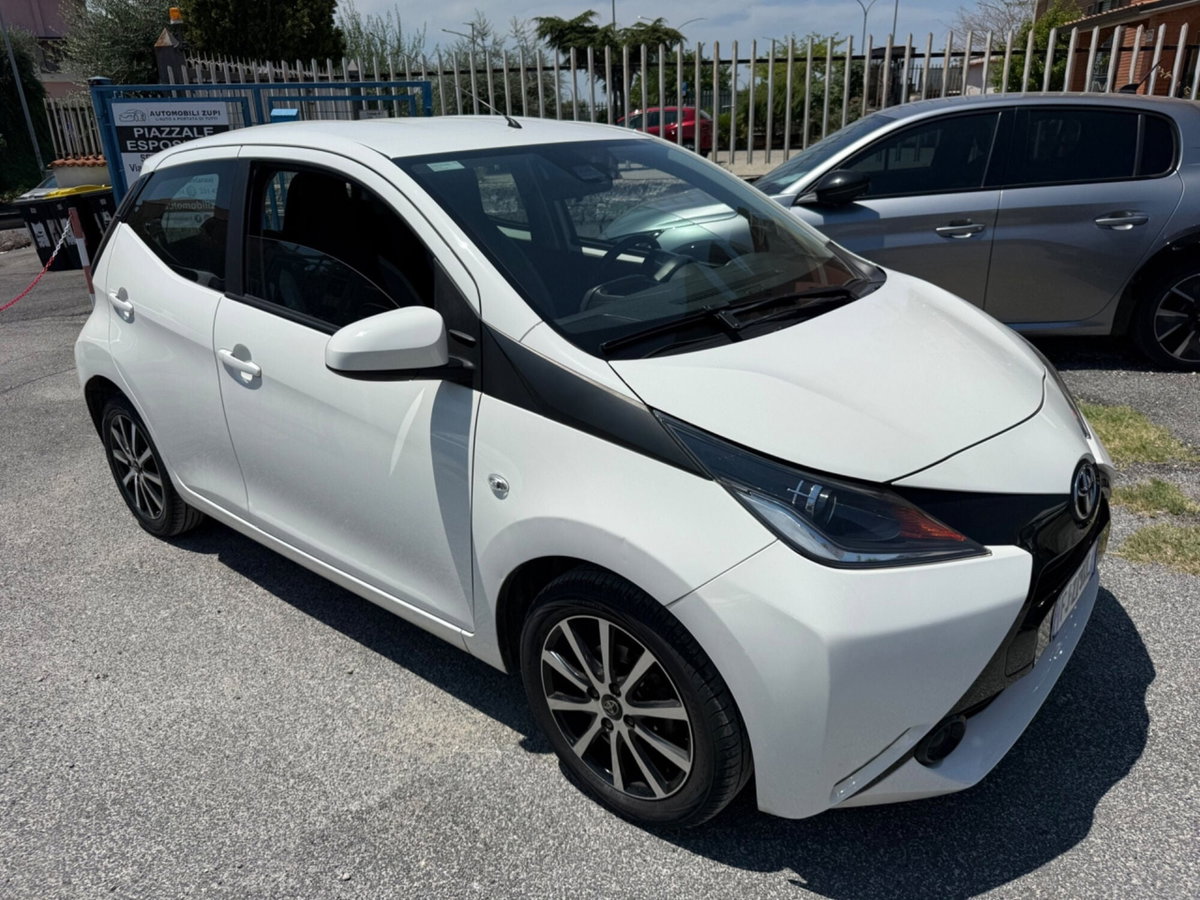 Toyota Aygo 1.0 VVT-i 69 CV 5 porte x-cool TSS MMT (3)