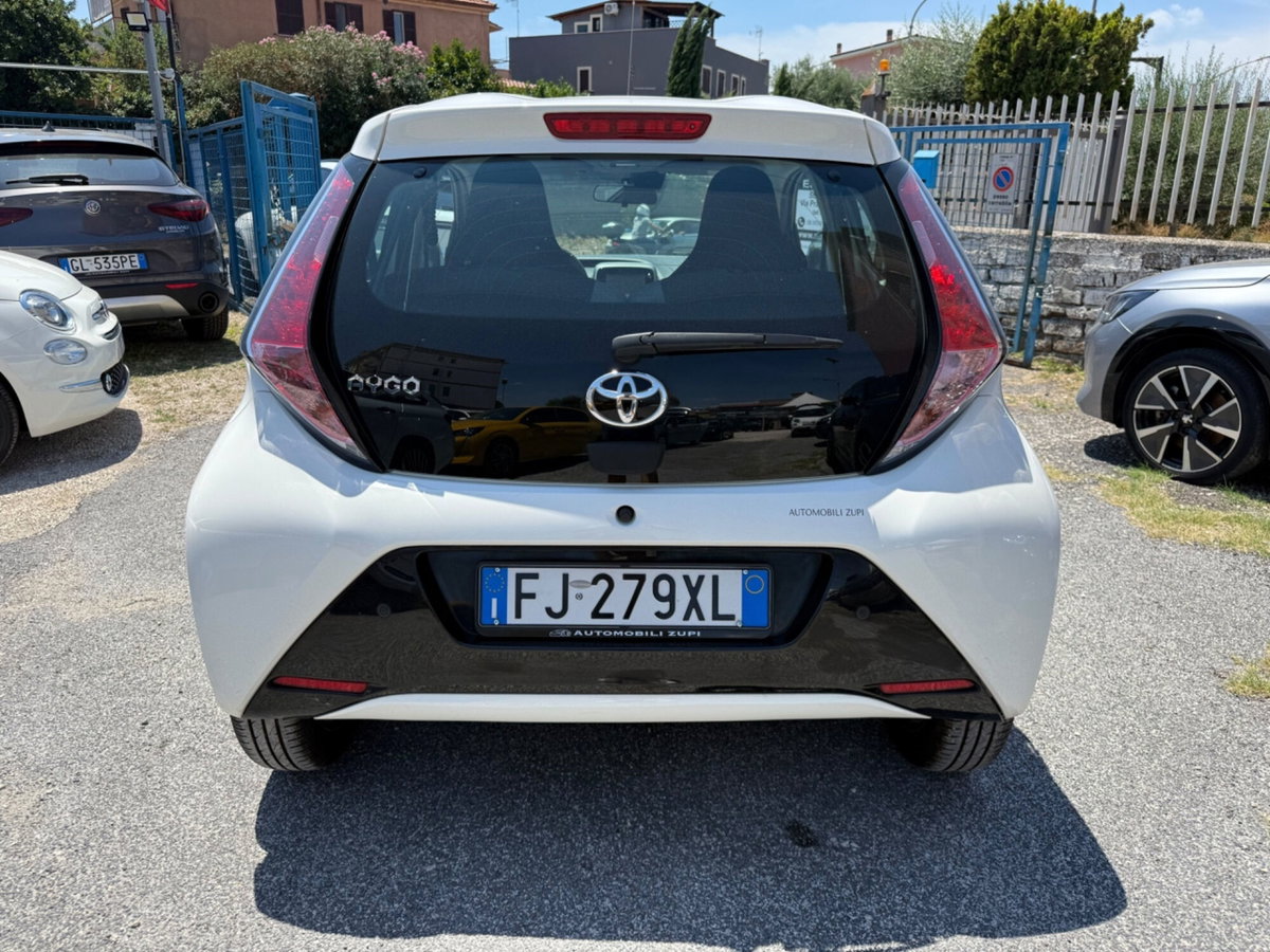 Toyota Aygo 1.0 VVT-i 69 CV 5 porte x-cool TSS MMT (5)