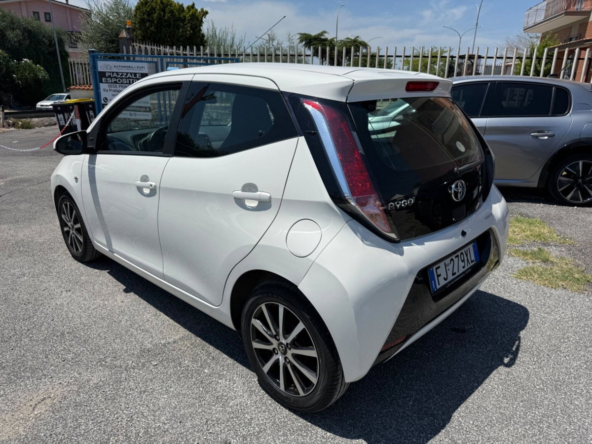 Toyota Aygo 1.0 VVT-i 69 CV 5 porte x-cool TSS MMT (6)