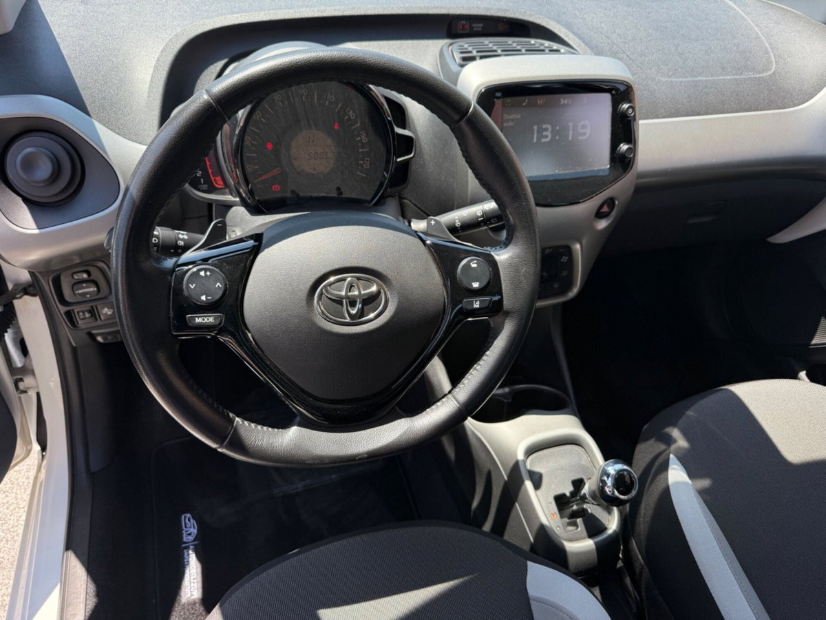 Toyota Aygo 1.0 VVT-i 69 CV 5 porte x-cool TSS MMT (8)