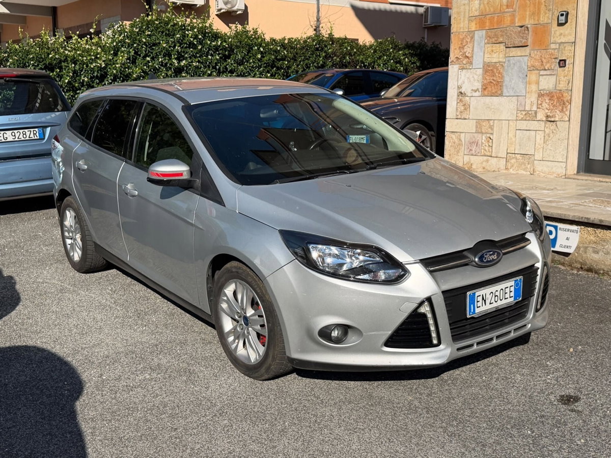 Ford Focus Station Wagon 1.6 TDCi 115 CV SW Titanium (3)