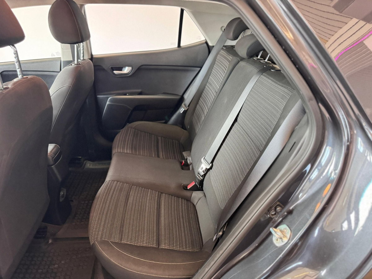 Kia Stonic 1.4 MPI EcoGPL Style (12)