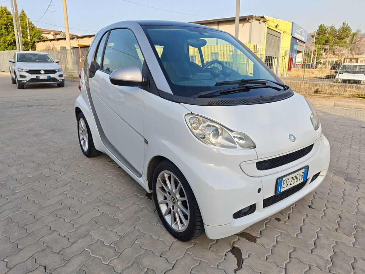 smart Fortwo 1000 52 kW MHD coupé passion (8)