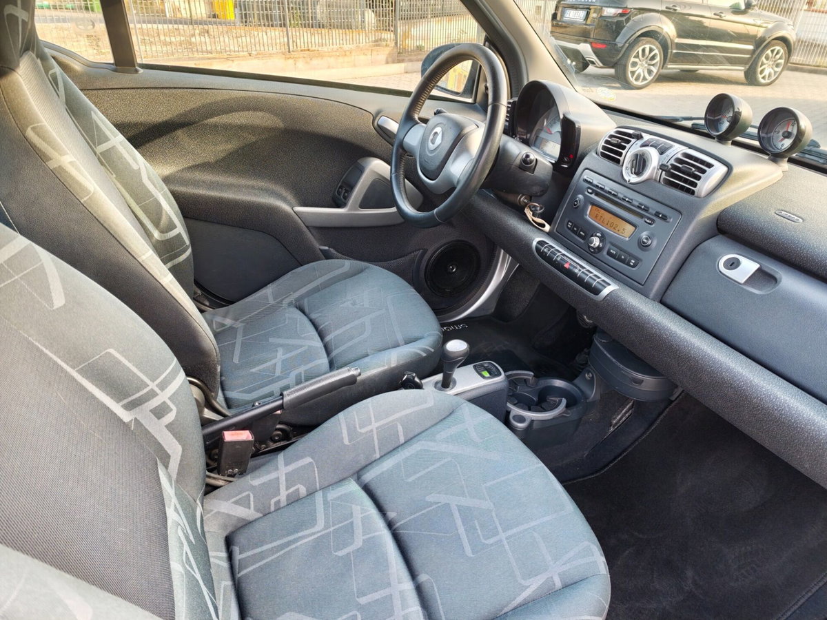 smart Fortwo 1000 52 kW MHD coupé passion (9)
