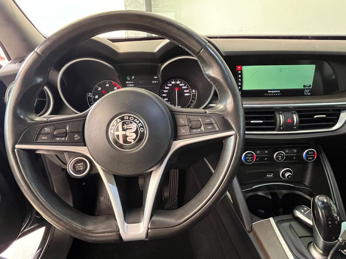 Alfa Romeo Stelvio Stelvio 2.2 Turbodiesel 210 CV AT8 Q4 Executive (6)