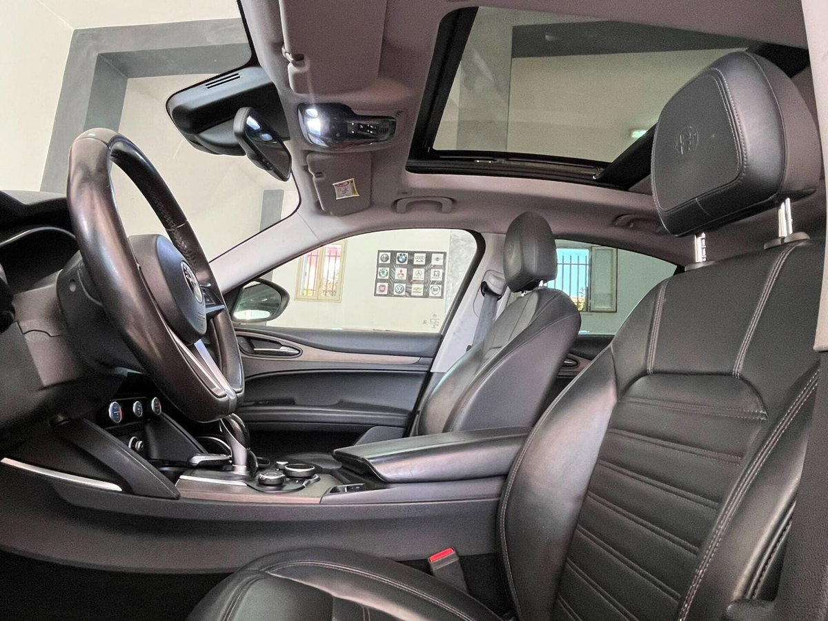 Alfa Romeo Stelvio Stelvio 2.2 Turbodiesel 210 CV AT8 Q4 Executive (8)