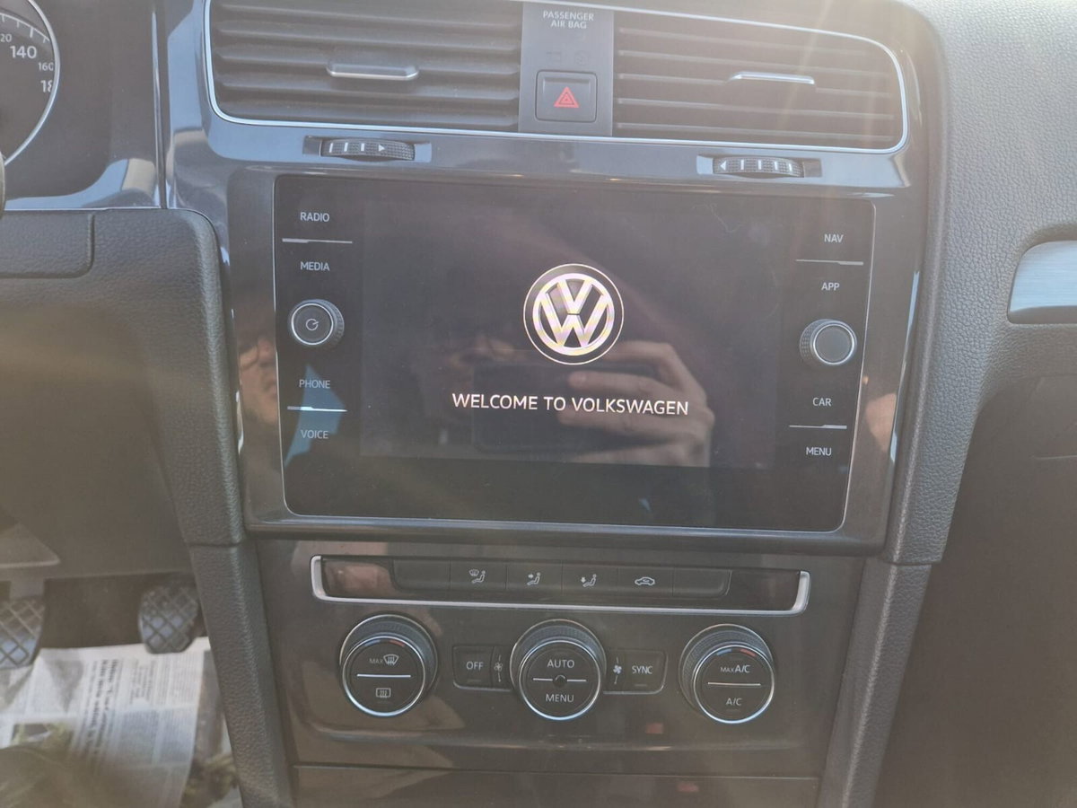 Volkswagen Golf 1.6 TDI 115 CV 5p. Business BlueMotion Technology (18)