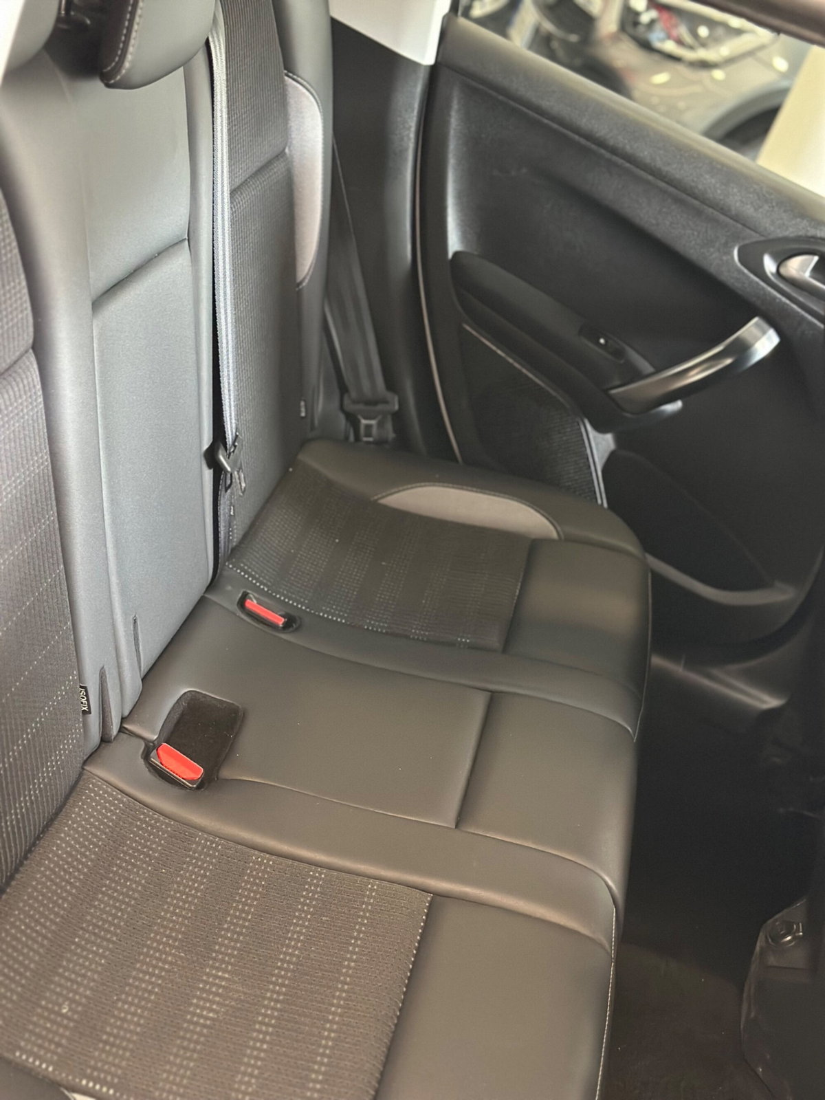 Peugeot 2008 120 S&S Allure (10)