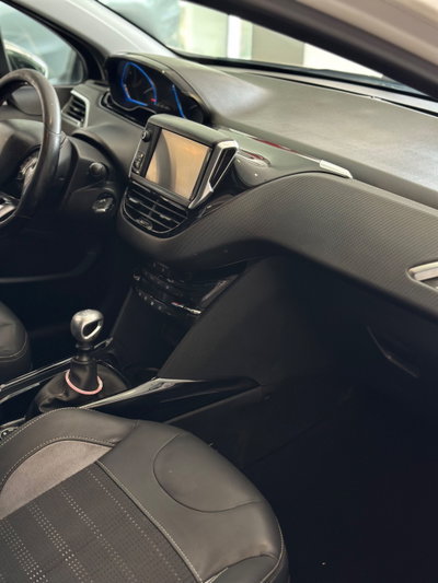 Peugeot 2008 120 S&S Allure (11)