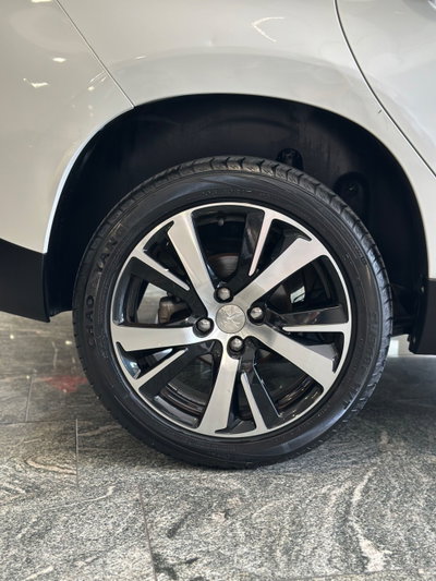 Peugeot 2008 120 S&S Allure (13)