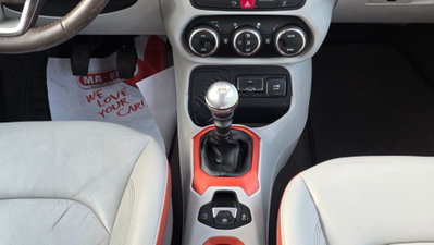 Jeep Renegade 1.6 Mjt 120 CV Limited (15)