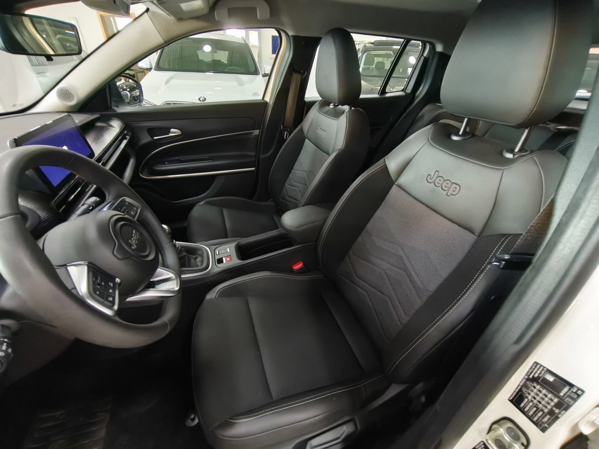 Jeep Avenger 1.2 turbo Altitude fwd 100cv (10)