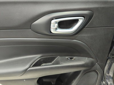 Jeep Compass 1.6 Multijet II 2WD Limited (13)