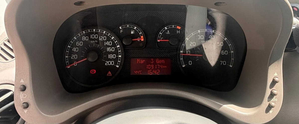 Fiat Panda 1.3 MJT 16V Emotion (15)