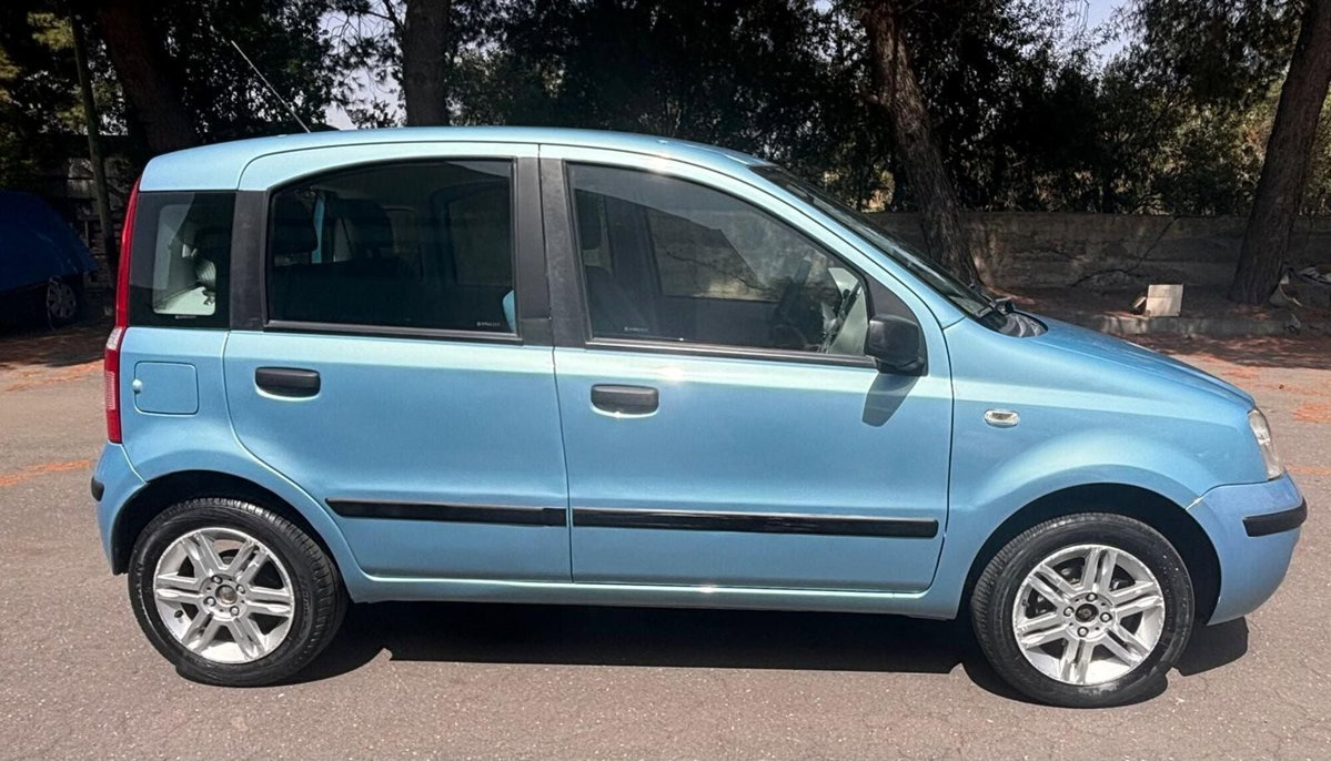 Fiat Panda 1.3 MJT 16V Emotion (2)