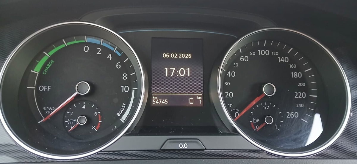 Volkswagen Golf GTE 1.4 TSI DSG 5p. Plug-In-Hybrid (9)