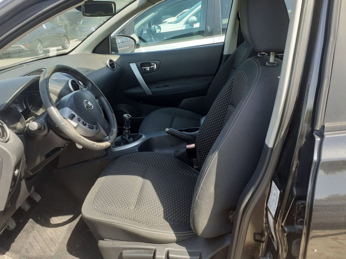 Nissan Qashqai 1.5 dCi Visia (10)