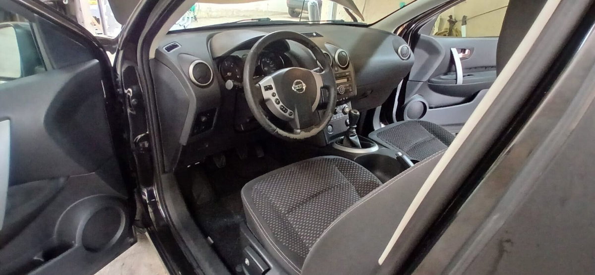 Nissan Qashqai 1.5 dCi Visia (13)