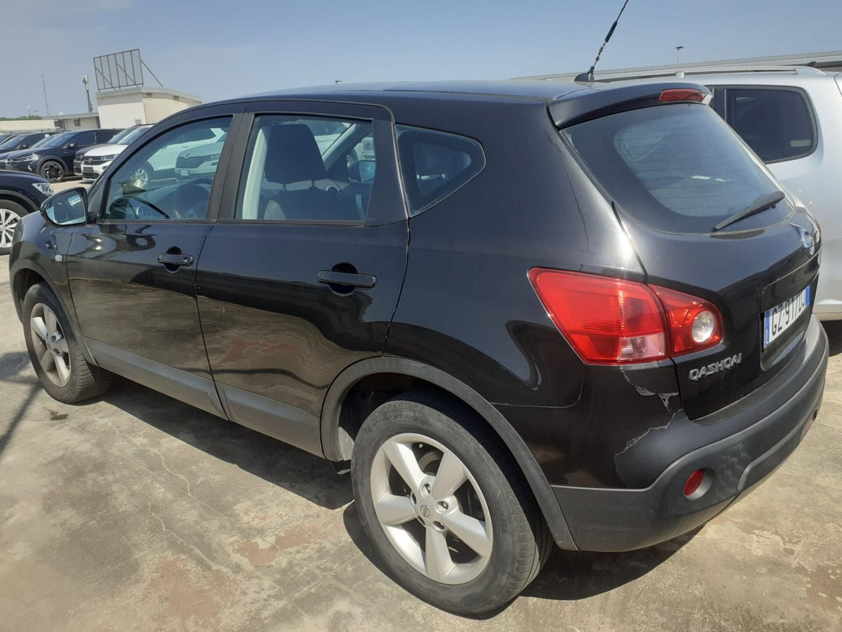 Nissan Qashqai 1.5 dCi Visia (5)