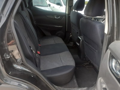 Nissan Qashqai 1.5 dCi Visia (6)