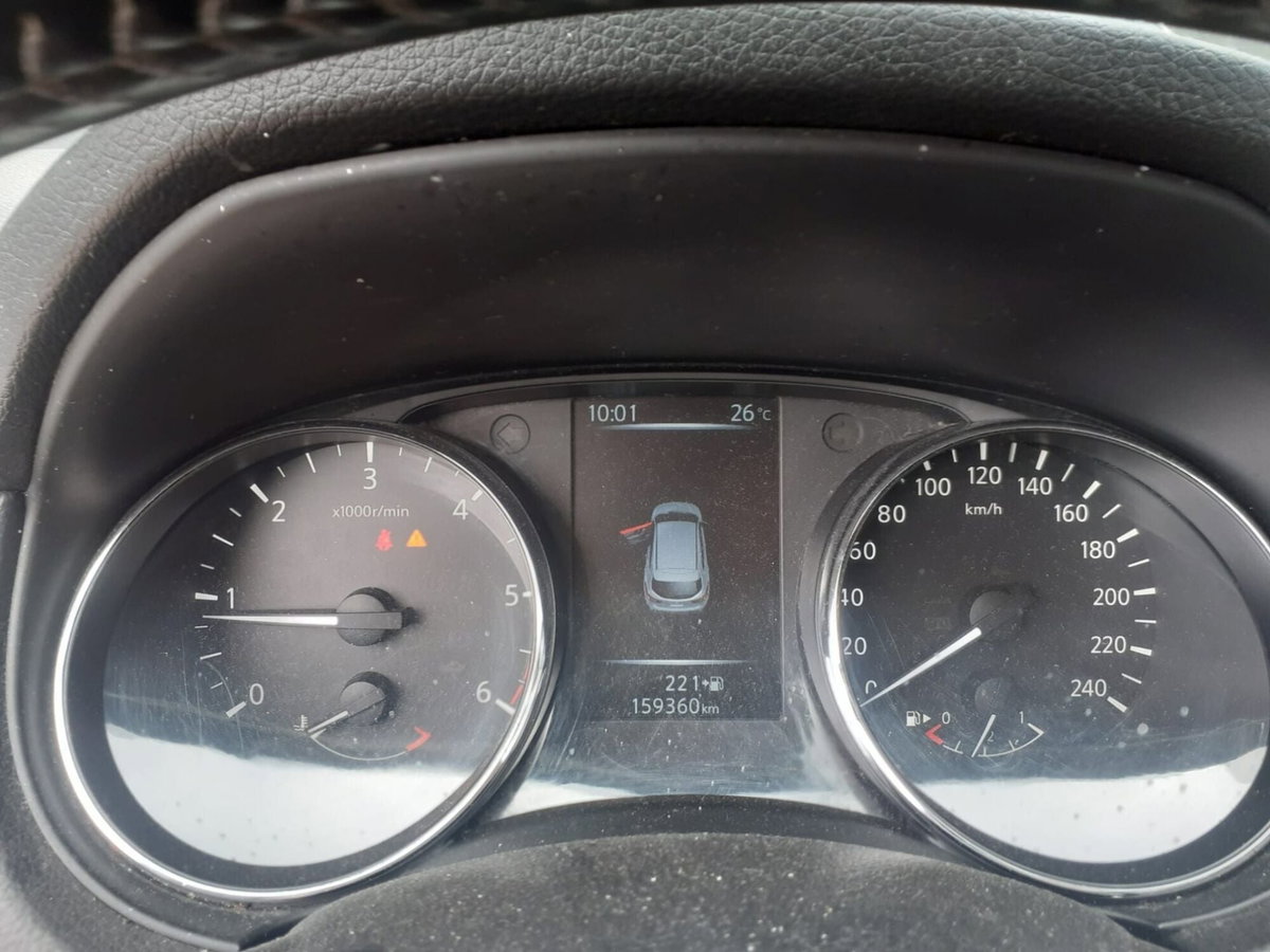 Nissan Qashqai 1.5 dCi Visia (8)