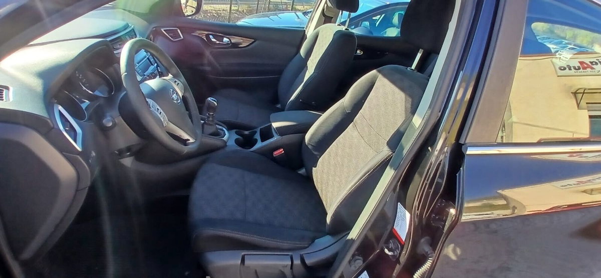Nissan Qashqai 1.5 dCi Tekna (19)