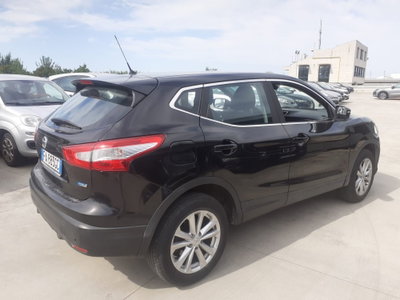 Nissan Qashqai 1.5 dCi Tekna (2)
