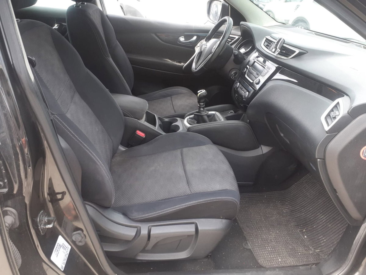 Nissan Qashqai 1.5 dCi Tekna (7)