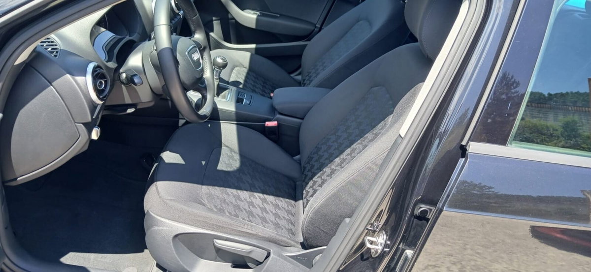 Audi A3 Sportback 1.6 TDI Attraction (10)