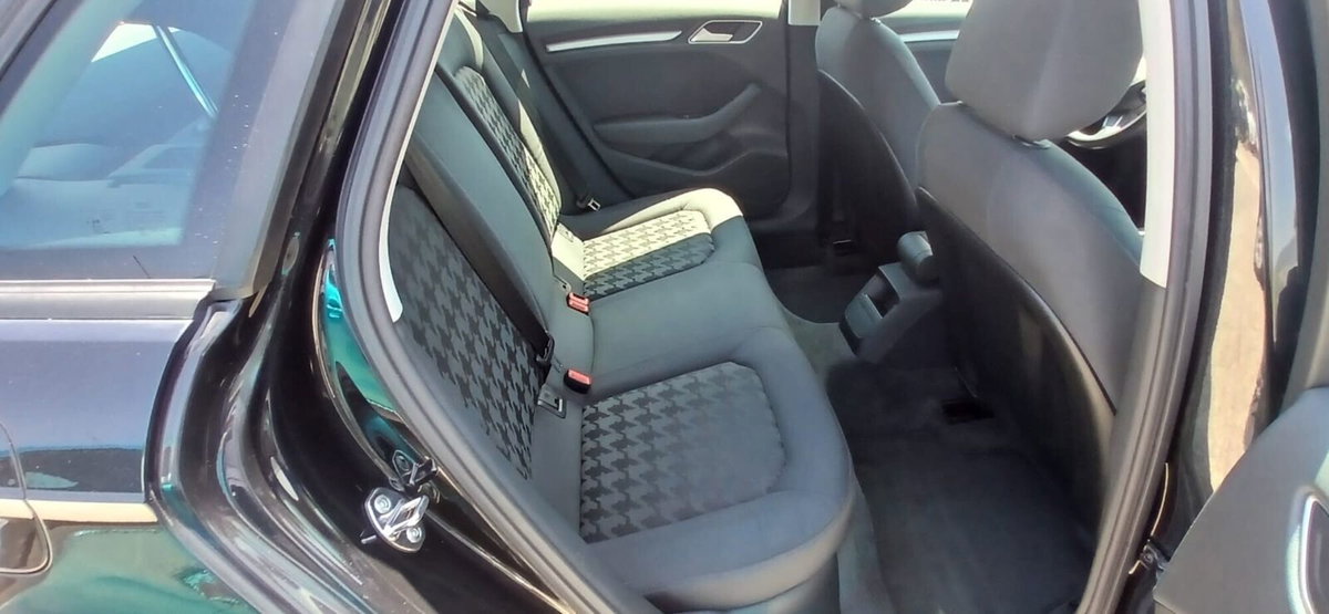 Audi A3 Sportback 1.6 TDI Attraction (14)