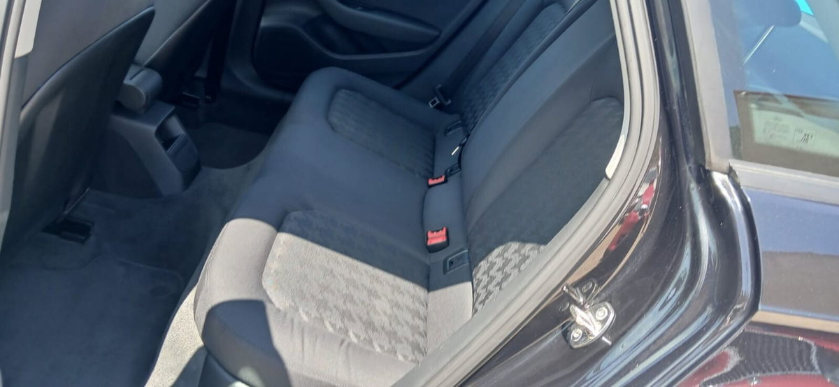 Audi A3 Sportback 1.6 TDI Attraction (17)