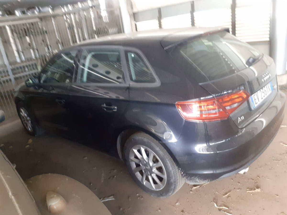 Audi A3 Sportback 1.6 TDI Attraction (4)